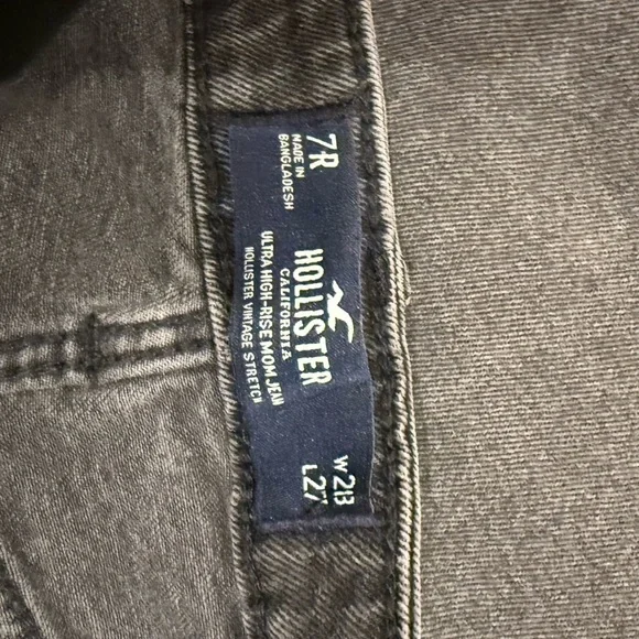 Hollister Ultra High Rise Mom Jeans Faded Black Vintage Stretch Size 7R 7 - Picture 3 of 6